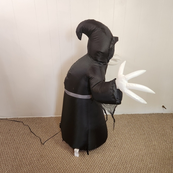 Gemmy Inflatable Blow Up Scary Halloween Reaper Figure Automatic Electric Blower - Picture 6 of 13